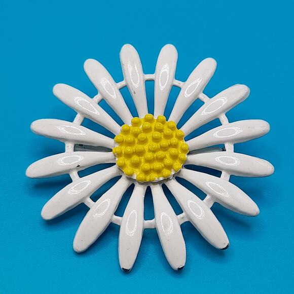 Vintage White Yellow Enamel Daisy Brooch, 1960s Flower Power, 2 Inches - Picture 1 of 6